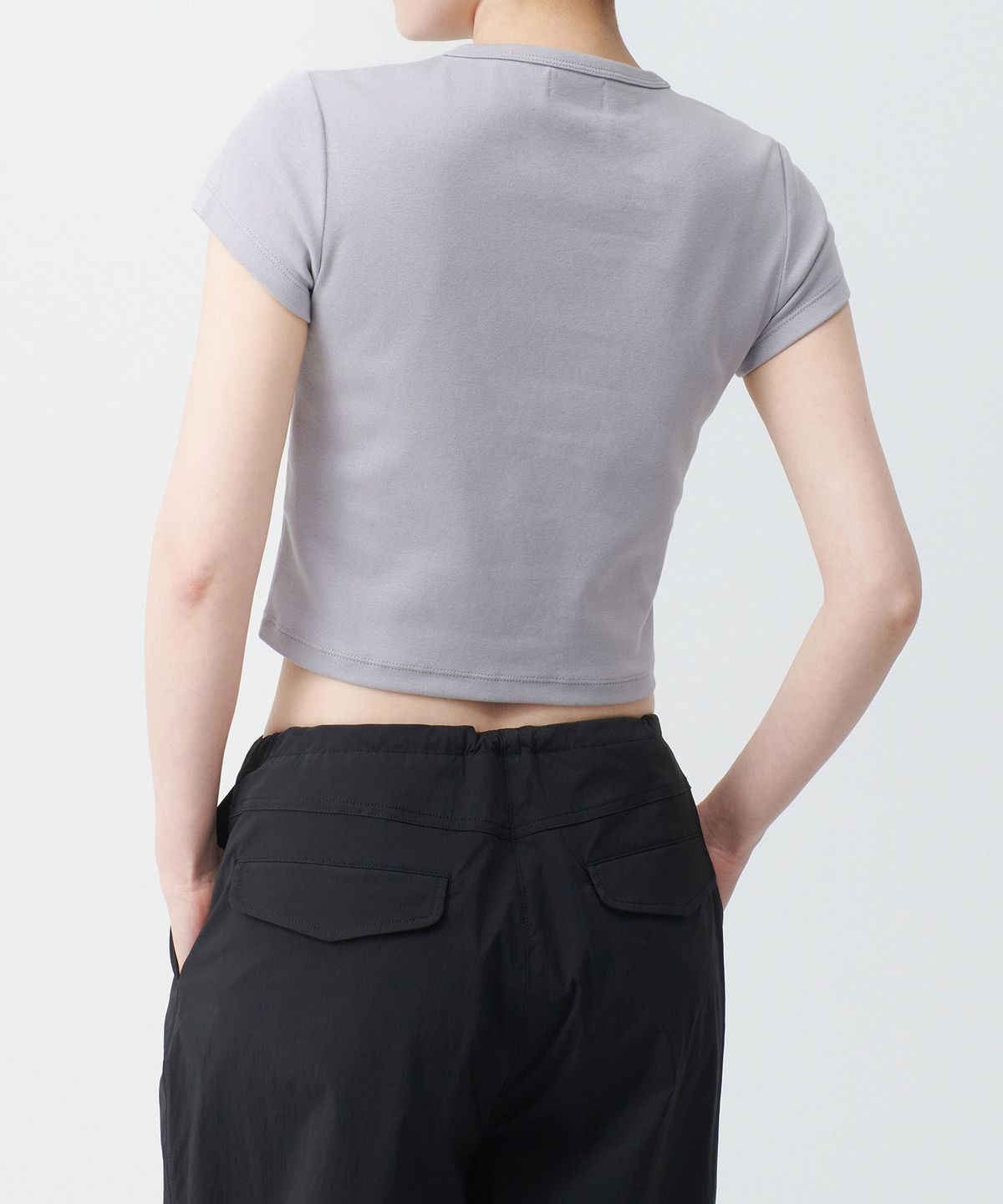 무신사 스탠다드 우먼(MUSINSA STANDARD WOMAN) 우먼즈 슬림 크롭 크루 넥 티셔츠 [퍼플 그레이]