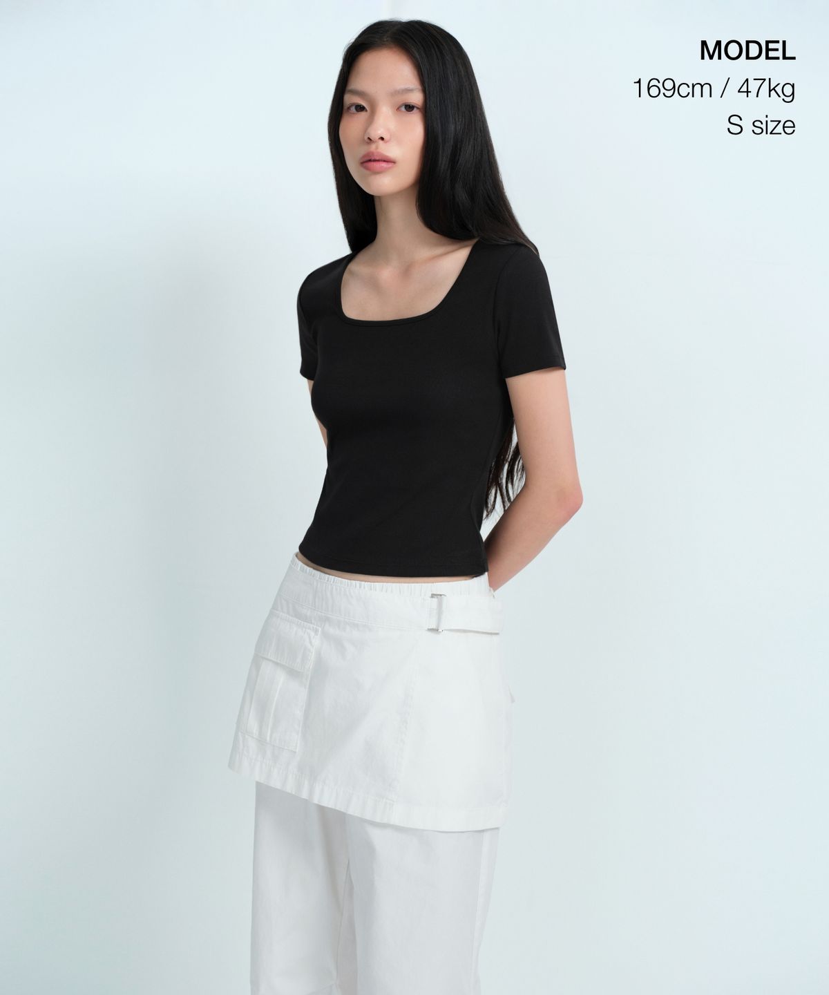 무신사 스탠다드 우먼(MUSINSA STANDARD WOMAN) 우먼즈 슬림 스퀘어 넥 티셔츠 [블랙]