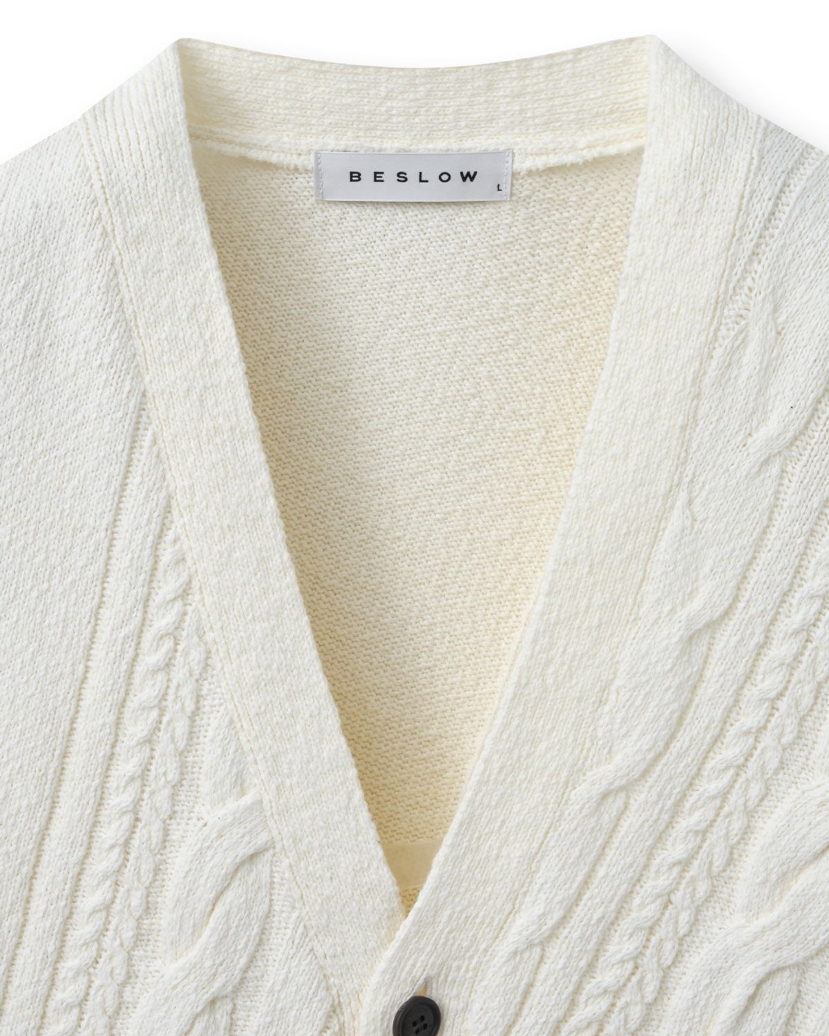 비슬로우(BESLOW) DIAGONAL CABLE CARDIGAN CREAM