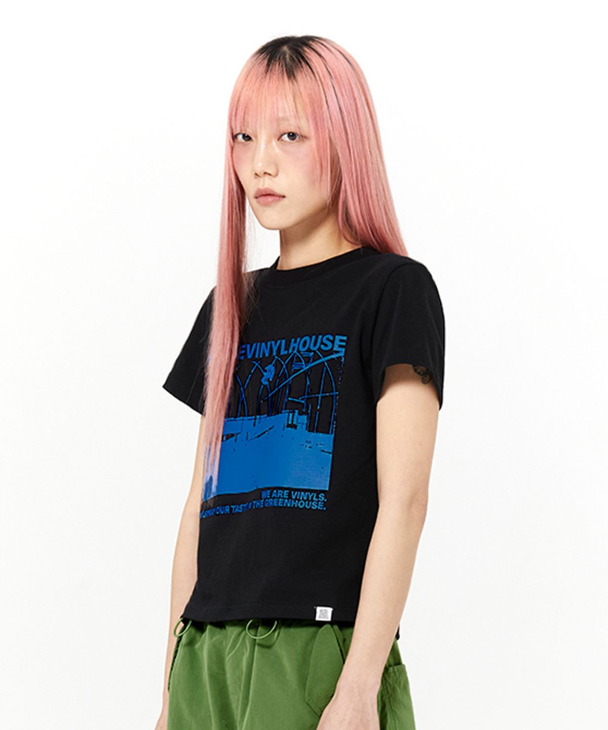 더바이닐하우스(THEVINYLHOUSE) GREENHOUSE TEE BLACK (VH2DSUT518A)