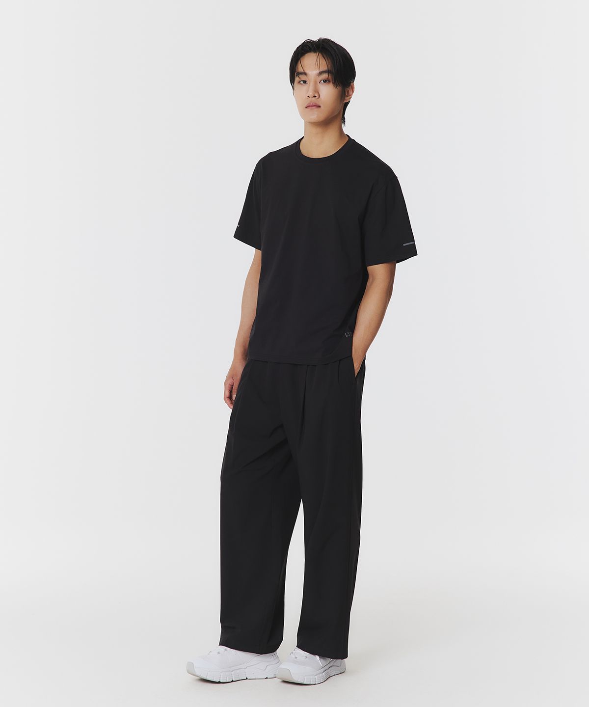 무신사 스탠다드 스포츠(MUSINSA STANDARD SPORTS) 퀵드라이 에센셜 숏슬리브 (4color)