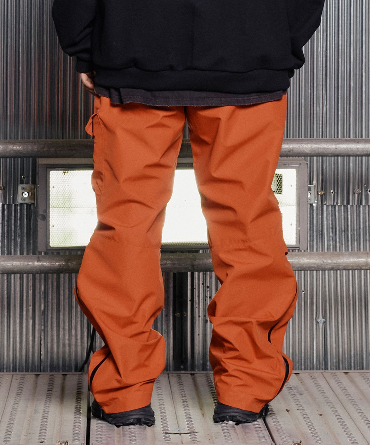 그레일즈(GRAILZ) PINTUCK NYLON PANTS [DARK ORANGE]