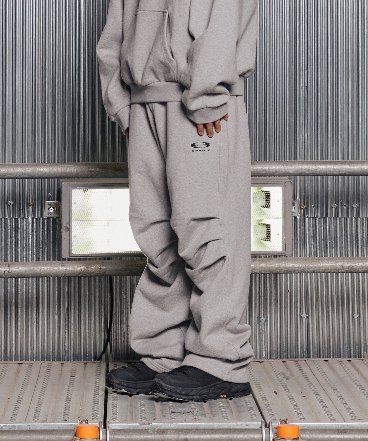 그레일즈(GRAILZ) ESSENTIAL PINTUCK DRAWSTRING PANTS [MELANGE GREY] - 사이즈 ...