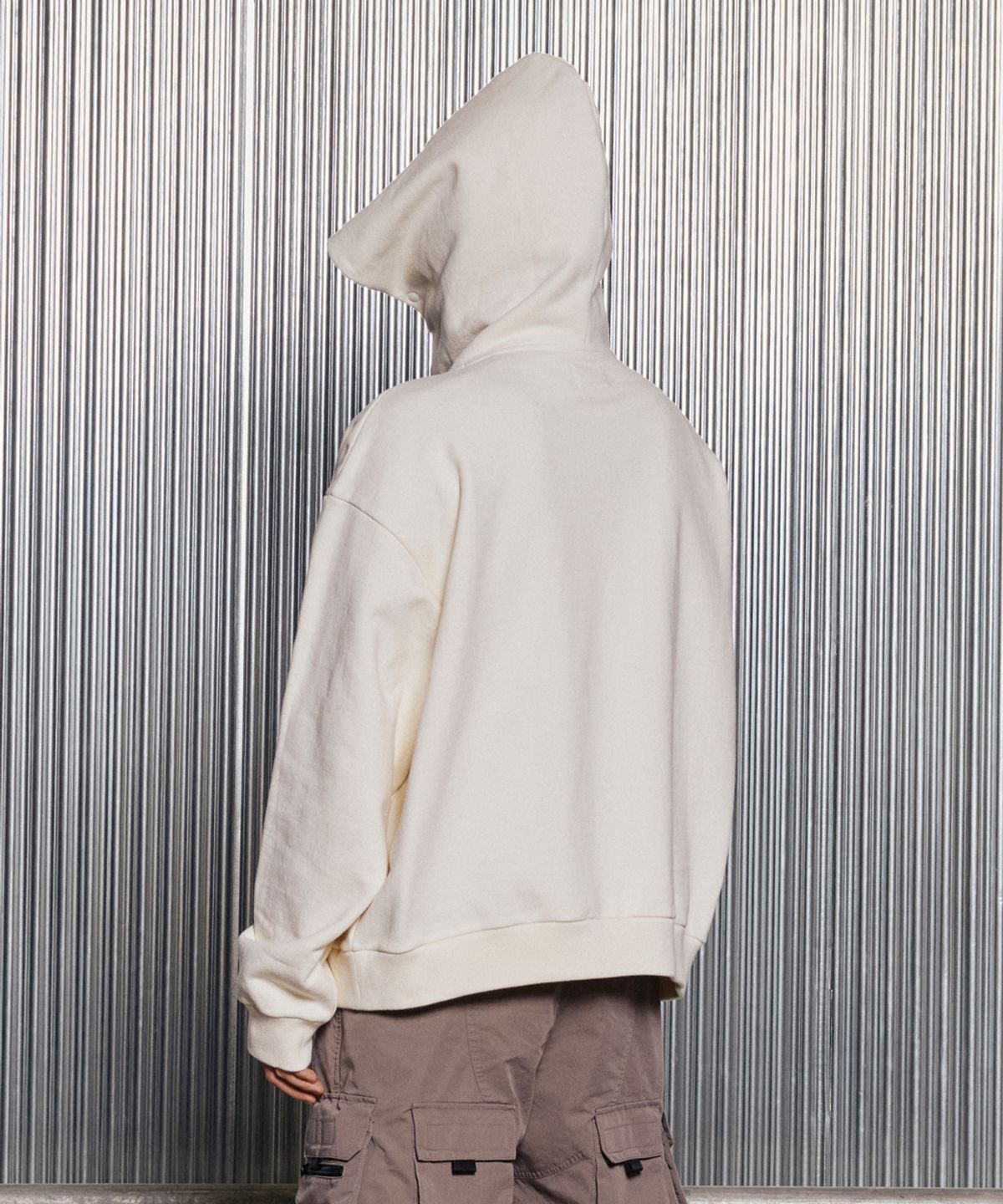 그레일즈(GRAILZ) OVAL LOGO HOODIE [CREAM]