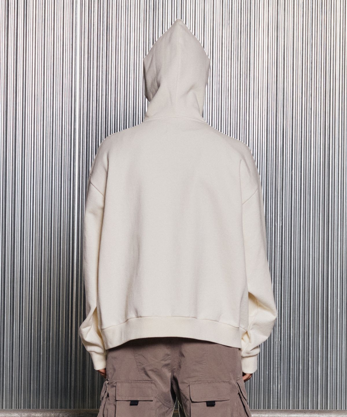 그레일즈(GRAILZ) OVAL LOGO HOODIE [CREAM]