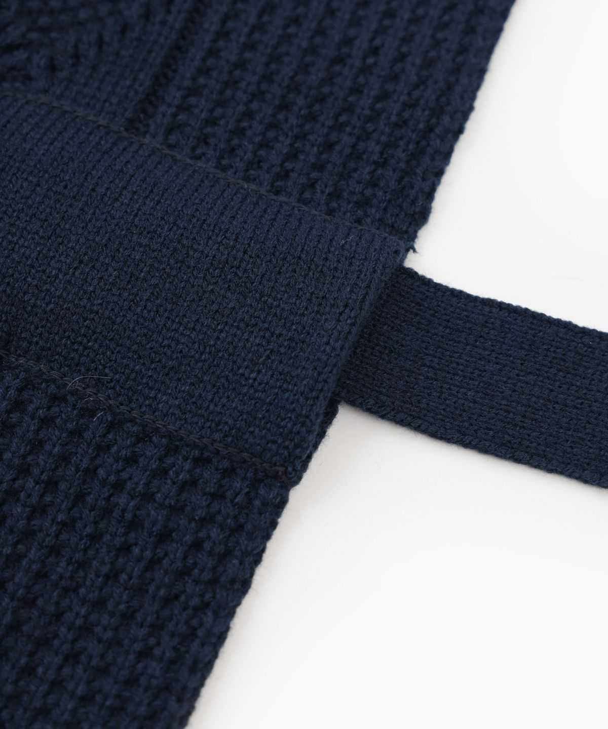 아조바이아조(AJOBYAJO) Strap Knit Vest [NAVY]