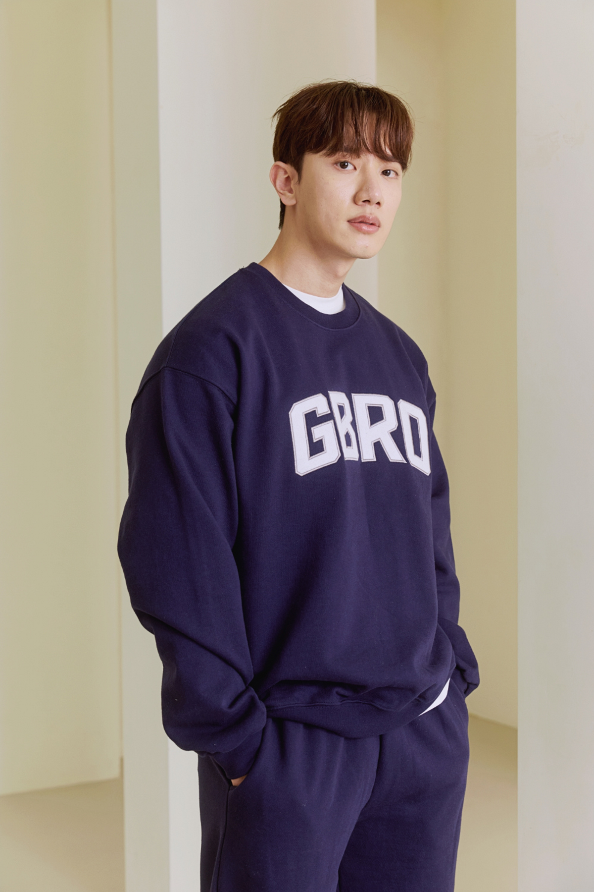 짐브로(GBRO) 헤비웨이트 아치로고 맨투맨