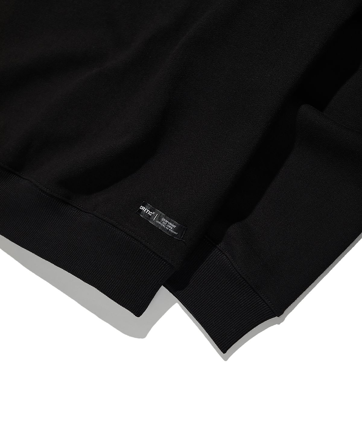 크리틱(CRITIC) Skyscraper Badge Sweatshirt Black