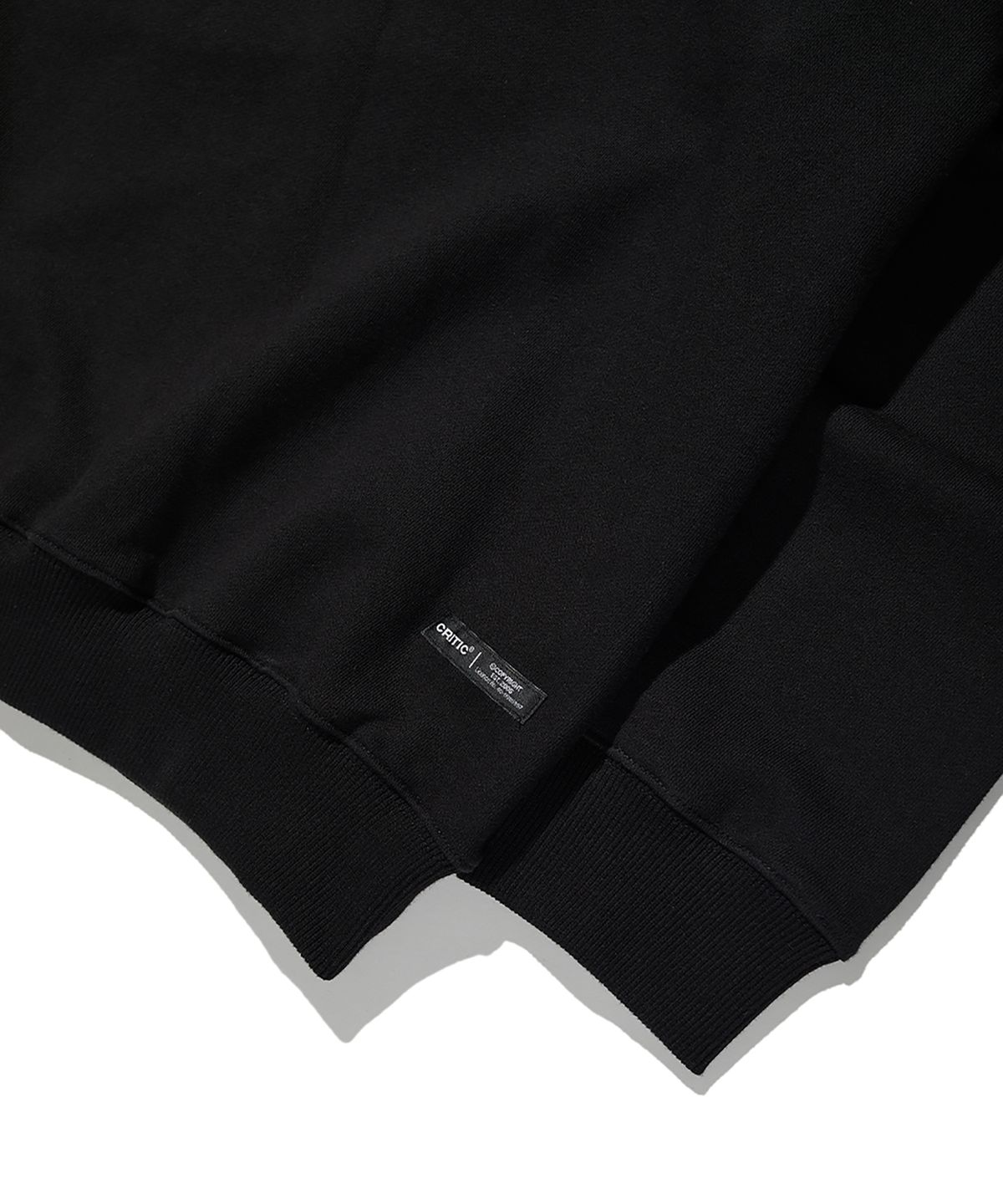 크리틱(CRITIC) Shine Logo Sweatshirt  Black