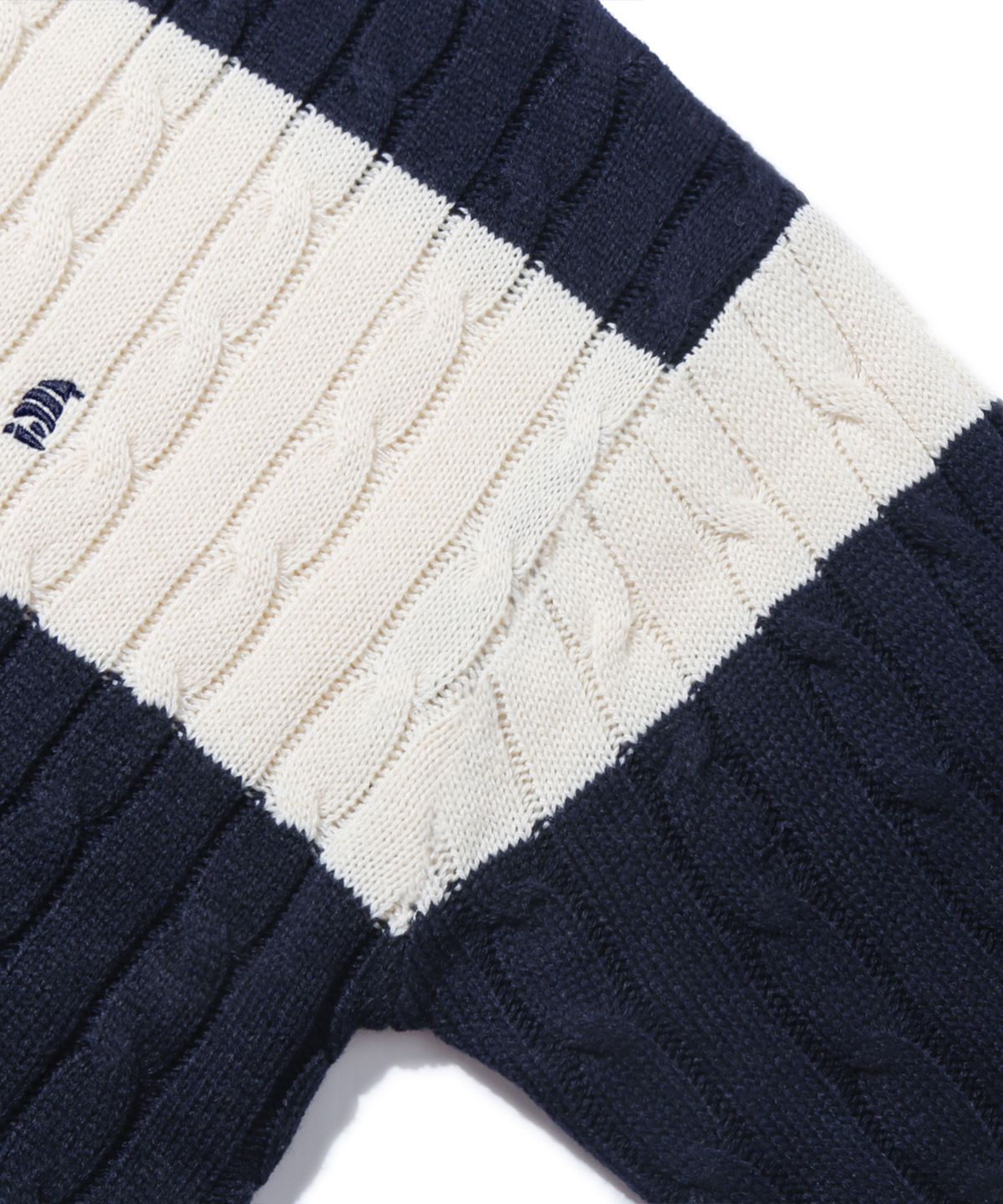 트릴리온(TRILLION) 워셔블 보트자수 케이블 크루넥 니트 (NAVY STRIPE)