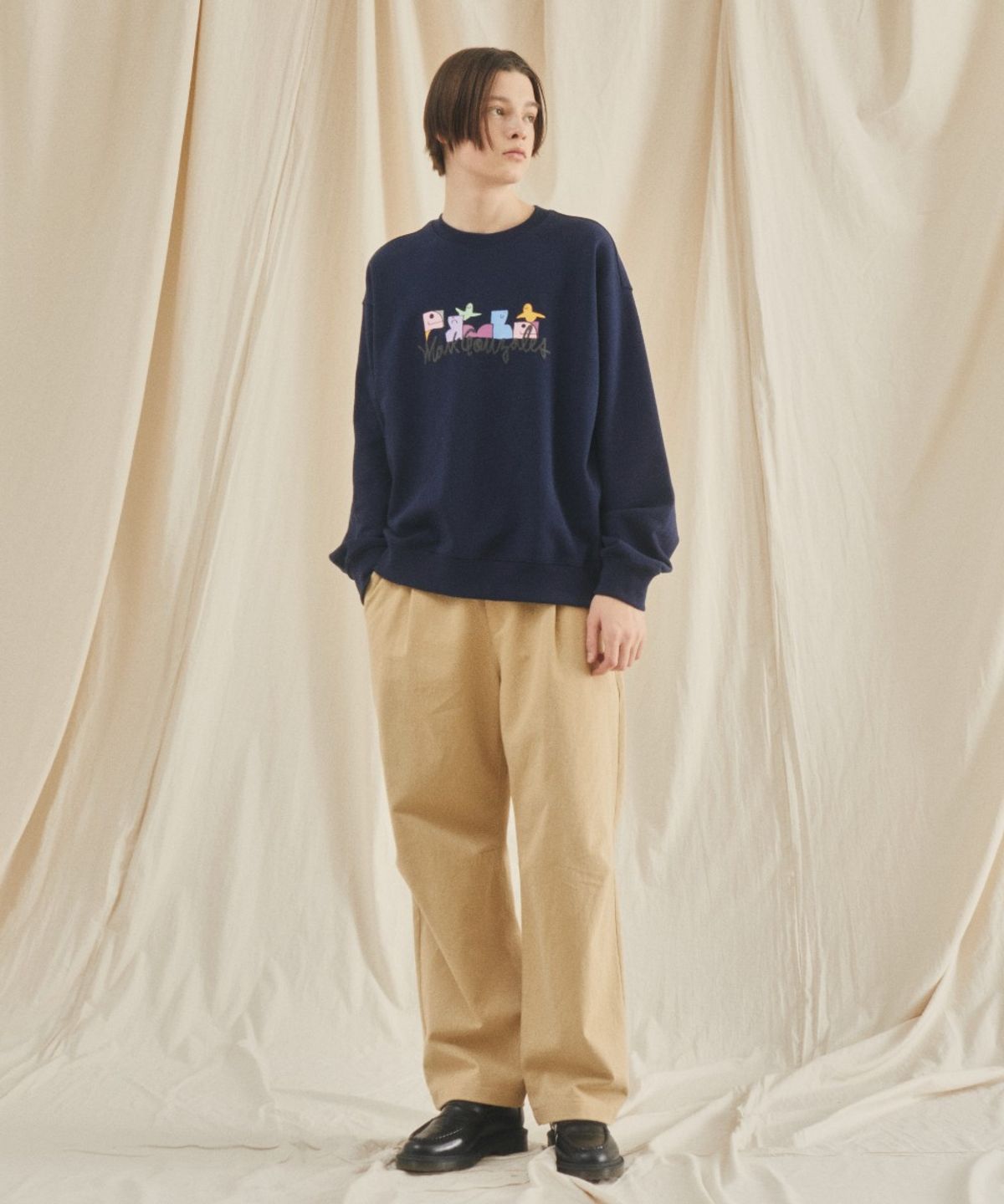 마크곤잘레스(MARK GONZALES) MG MULTI SHMOO GRAPHIC SWEATSHIRT - NAVY