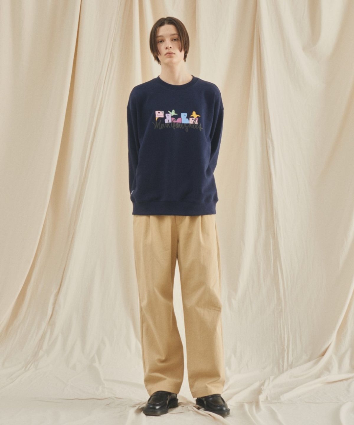 마크곤잘레스(MARK GONZALES) MG MULTI SHMOO GRAPHIC SWEATSHIRT - NAVY