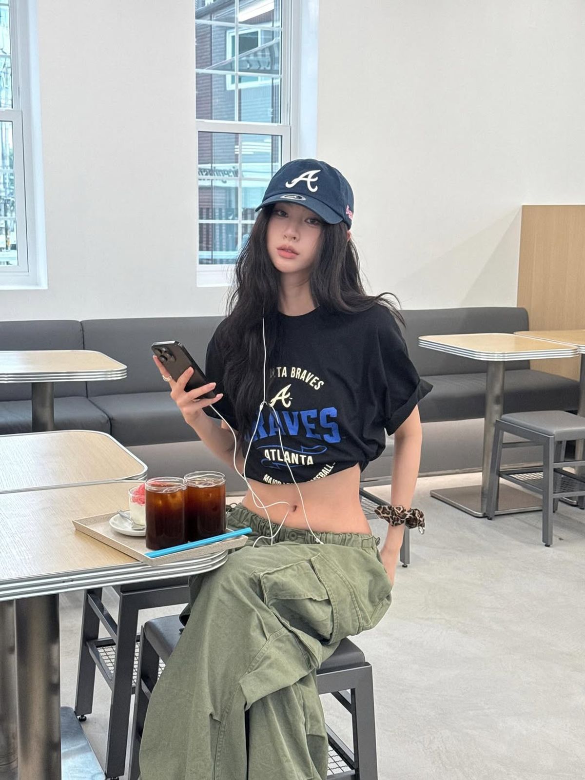 에즈이프 캘리(ASIF CALIE) PARACHUTE CARGO PANTS KHAKI