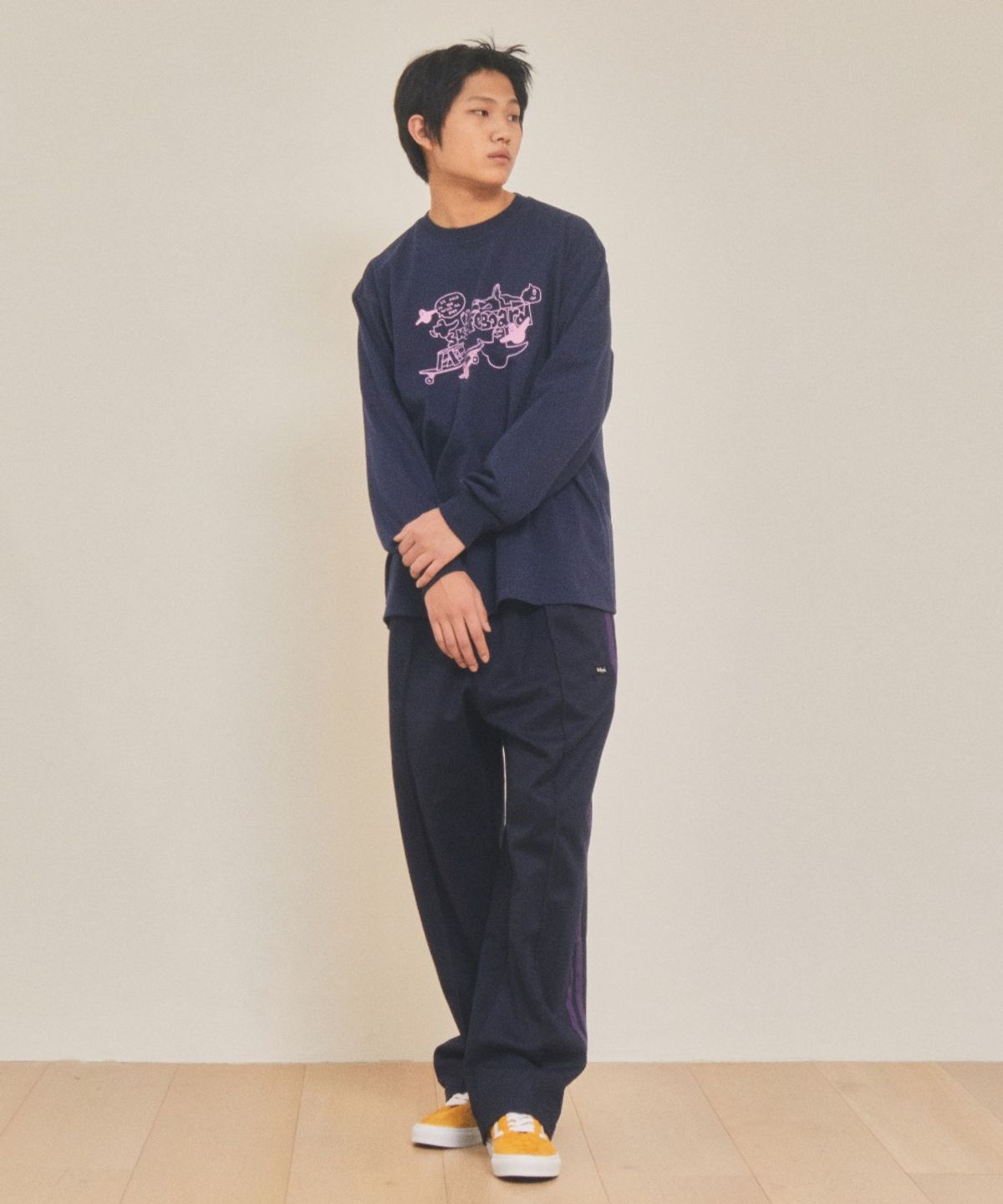 마크곤잘레스(MARK GONZALES) MG COLLAGE GRAPHIC L/S T-SHIRT - NAVY