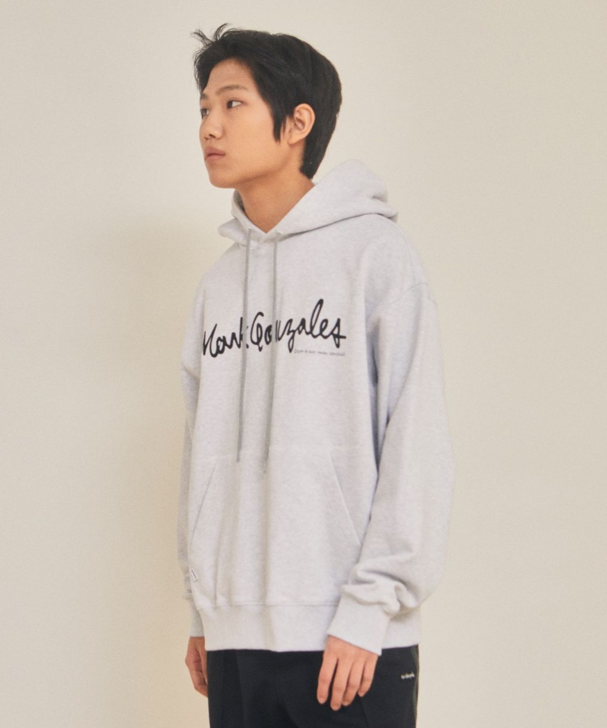 마크곤잘레스(MARK GONZALES) SIGN LOGO OG SWEAT HOODIE - L/GREY