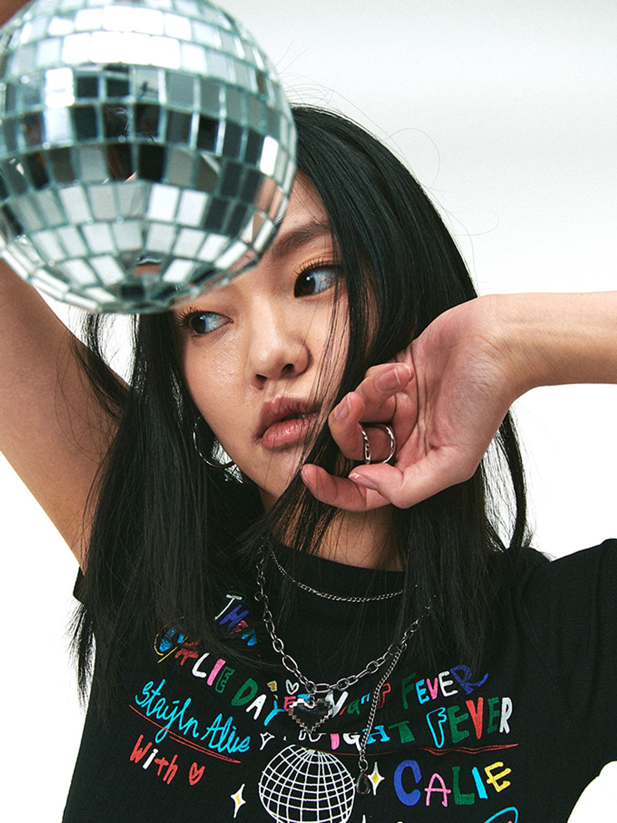 에즈이프 캘리(ASIF CALIE) DISCOBALL CROP TSHIRT BLACK