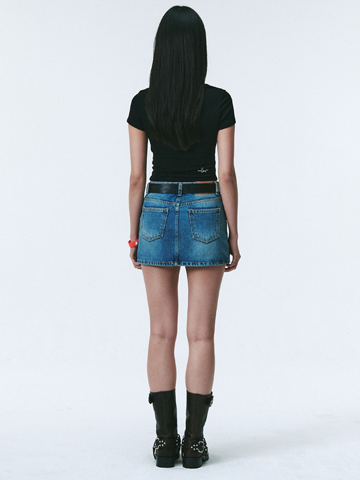 에즈이프 캘리(ASIF CALIE) DISCOBALL CROP TSHIRT BLACK