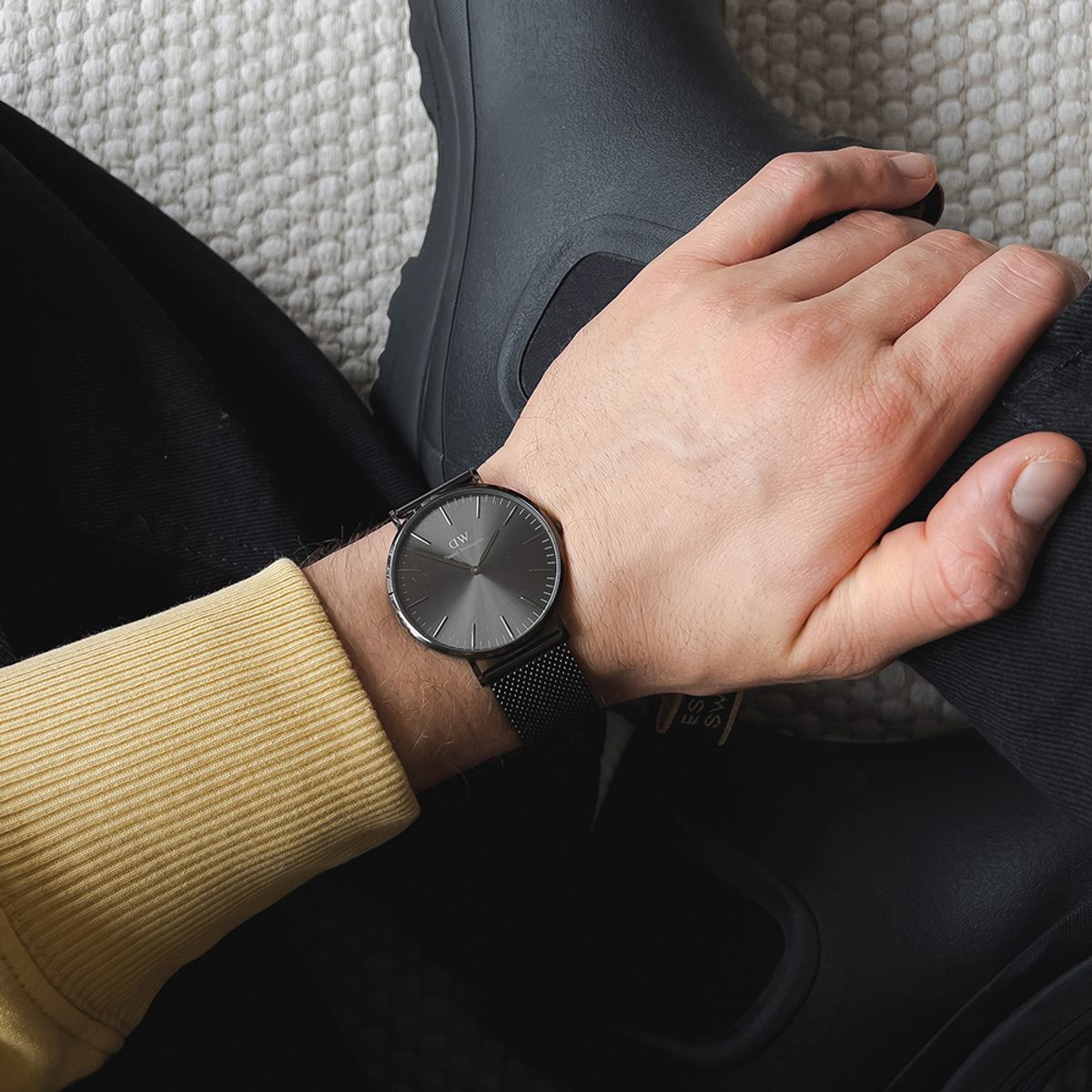다니엘 웰링턴(DANIEL WELLINGTON) CLASSIC MESH GRAPHITE 그레이 메탈시계