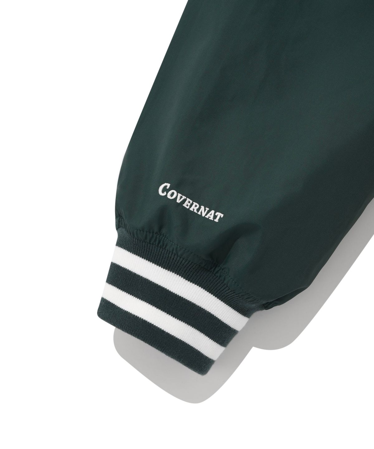 커버낫(COVERNAT) C 로고 바시티 자켓 그린