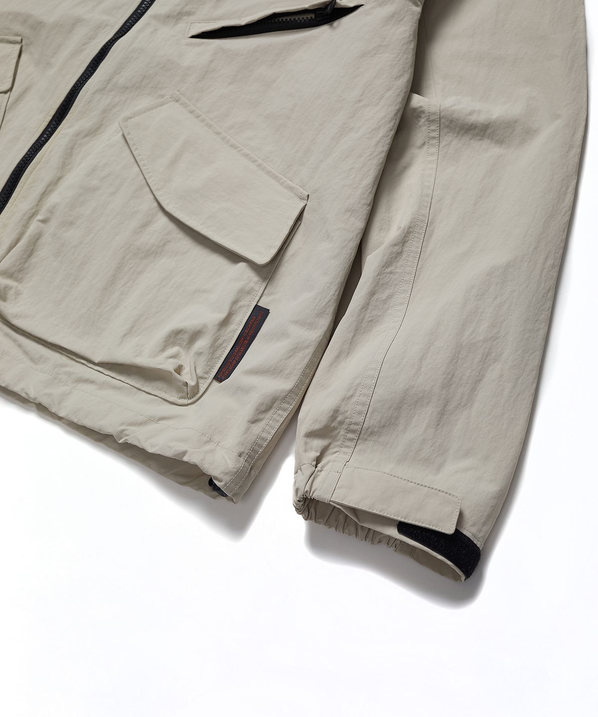 사운즈라이프(SOUNDSLIFE) Hard shell Windbreaker Jacket Ivory