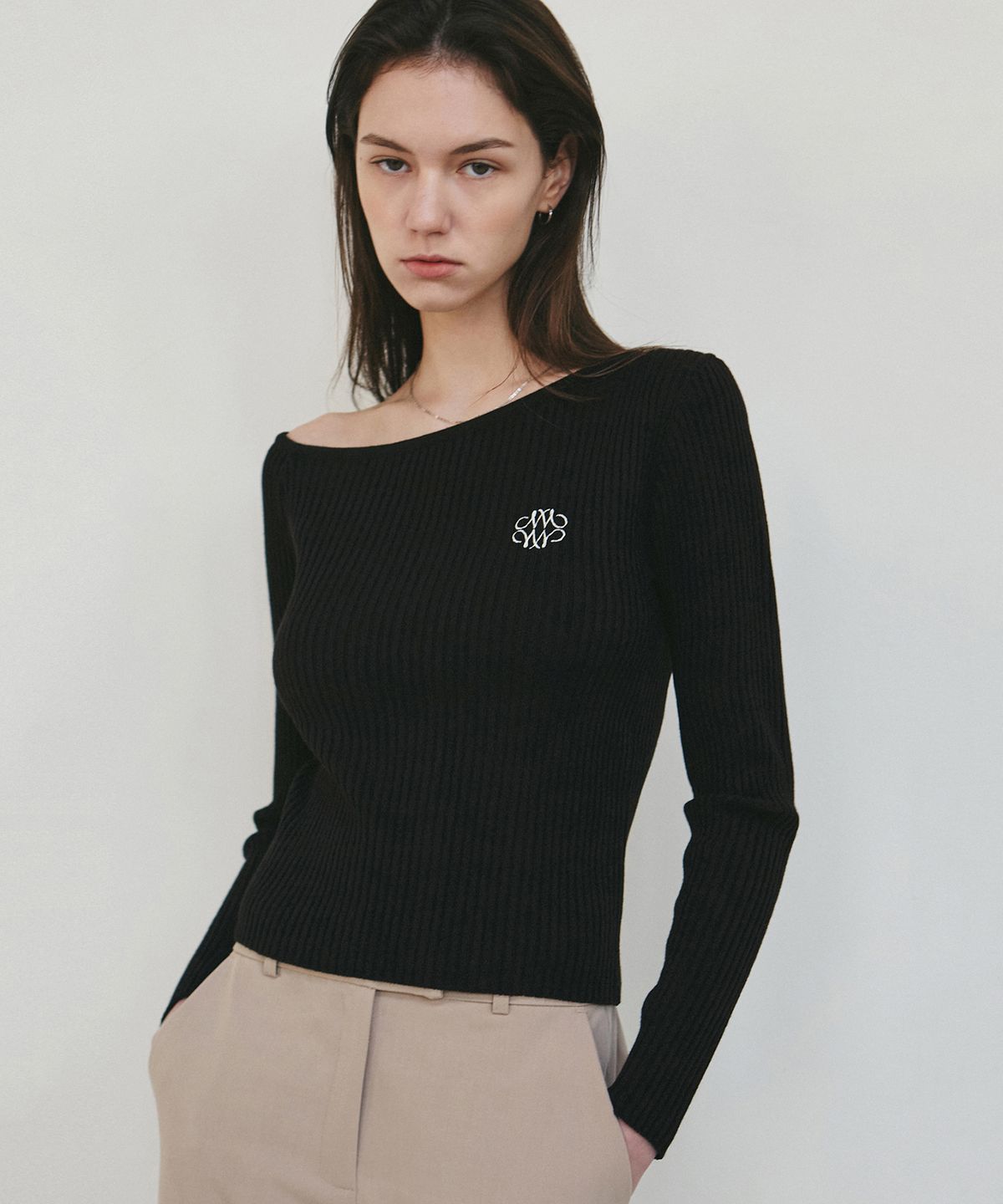 닉앤니콜(NICK&NICOLE) NICOLE SHOULDER RIBBED KNIT_BLACK