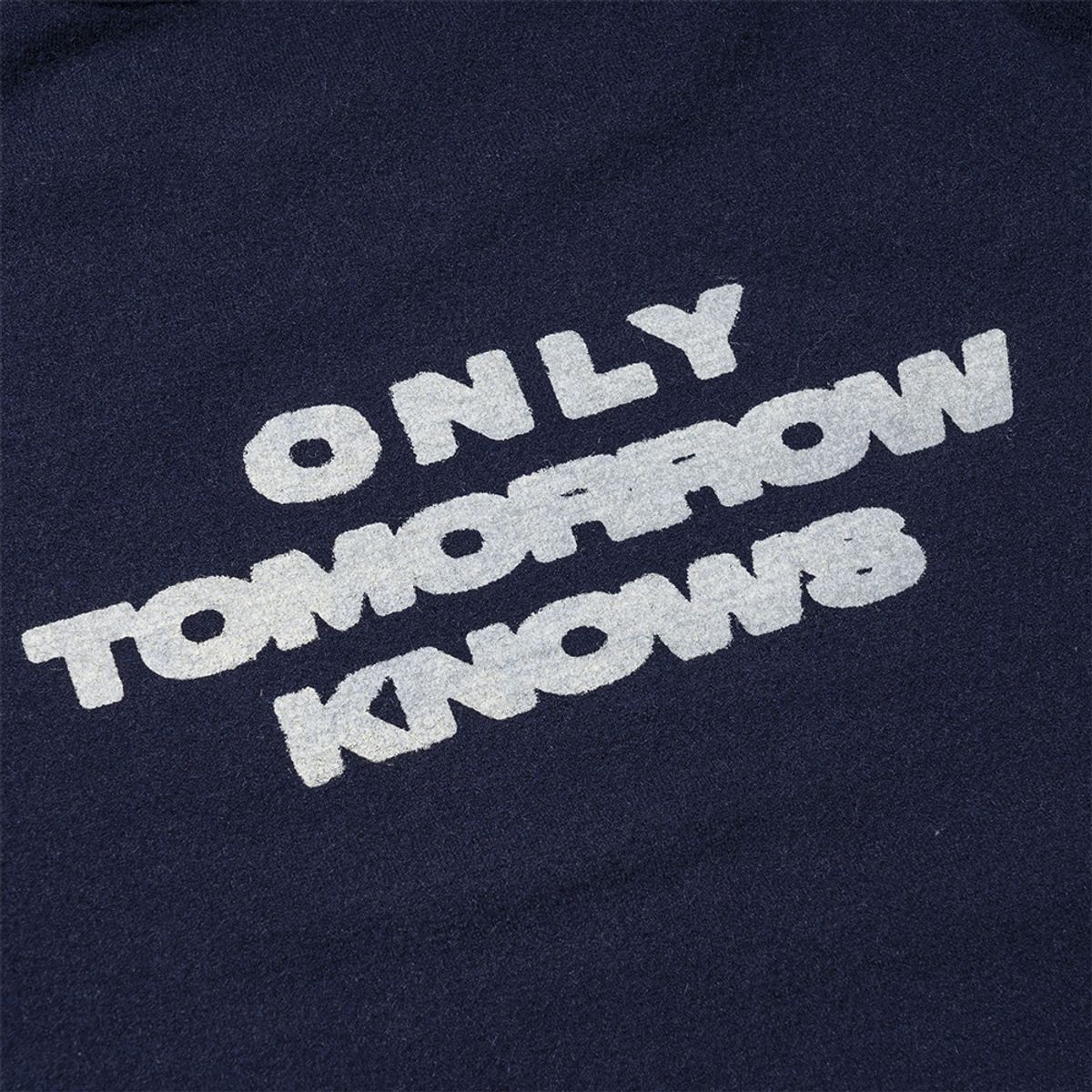 엑스트라오디너리(EXTRAORDINARY) NOBODY KNOWS CREWNECK  NAVY
