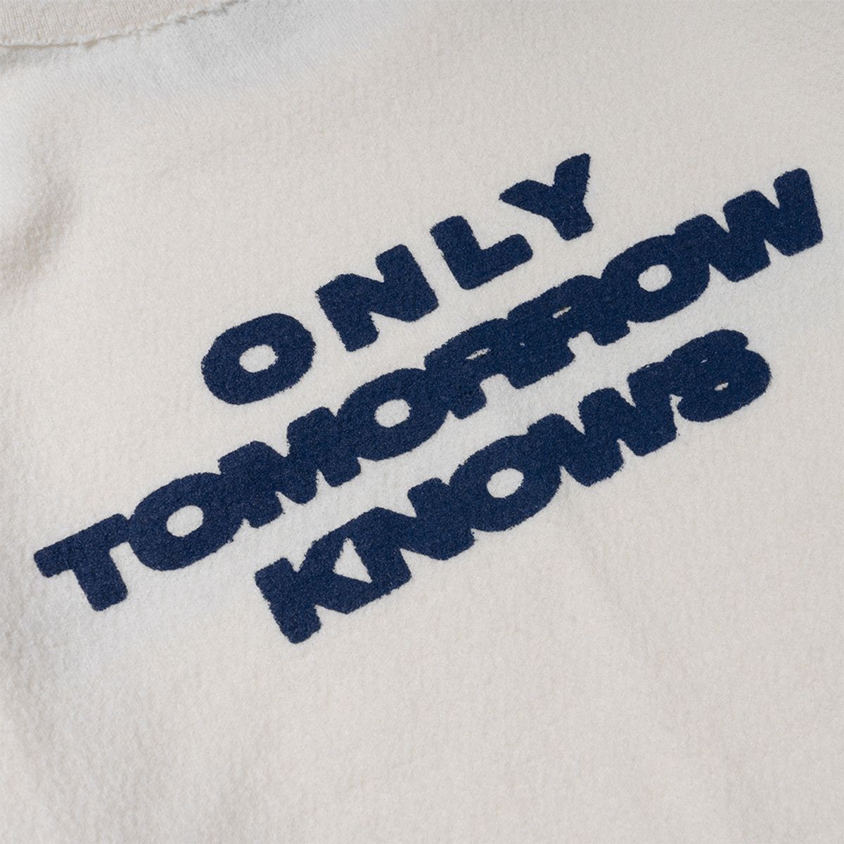 엑스트라오디너리(EXTRAORDINARY) NOBODY KNOWS CREWNECK  IVORY