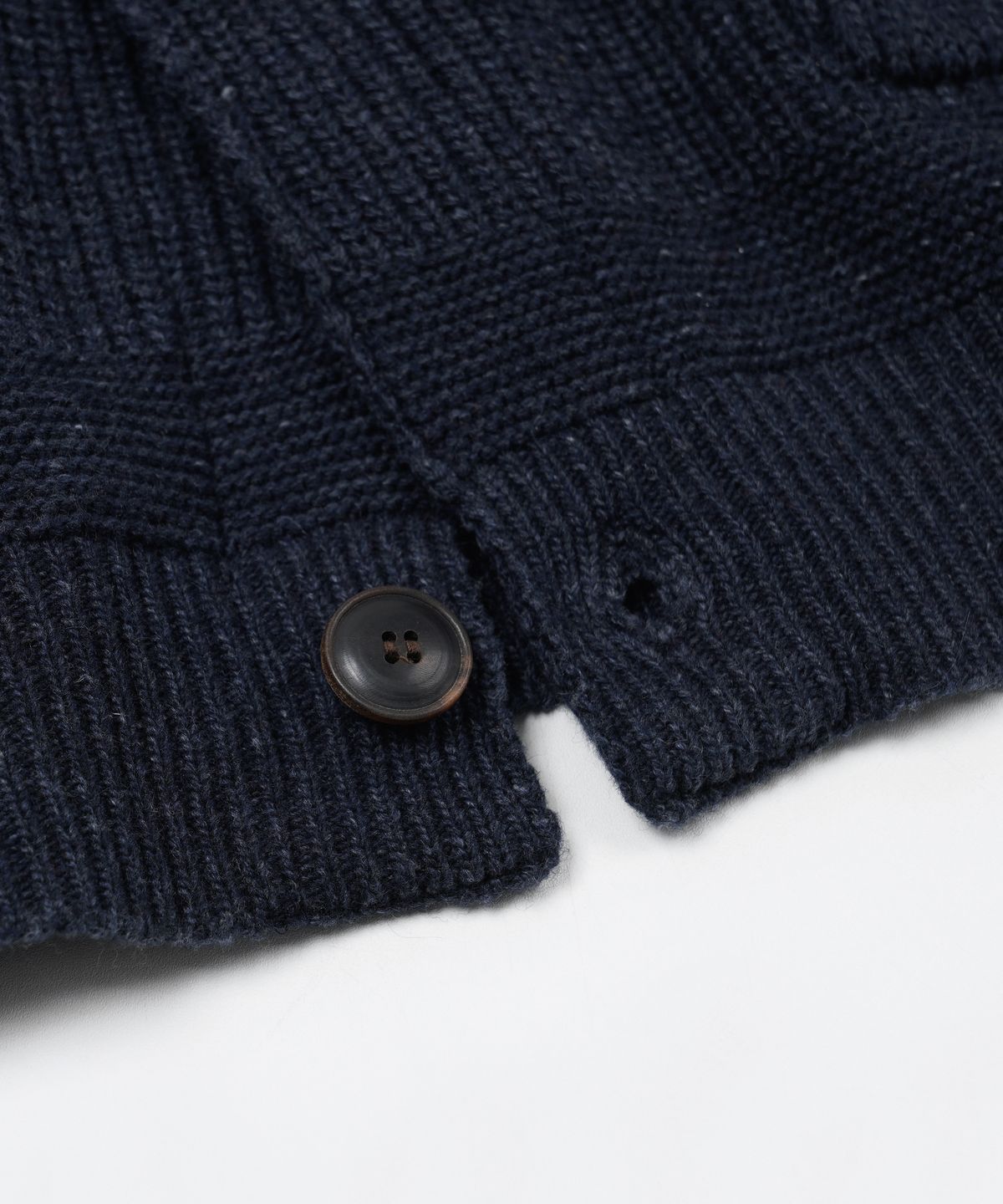 프리즘웍스(FRIZMWORKS) HEAVY WOOL ROUND CARDIGAN _ INDIGO