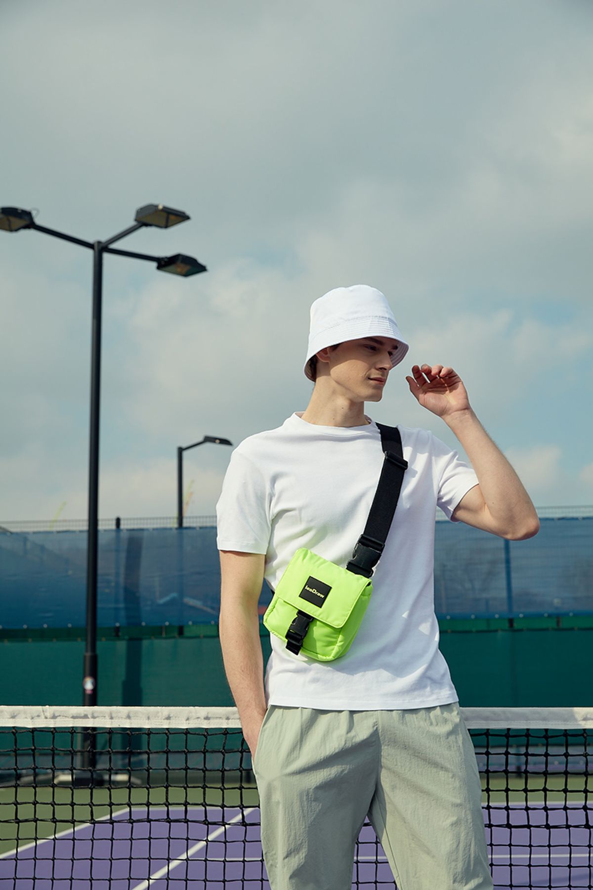 리드로(LEADRAW) B Messenger Bag Lime