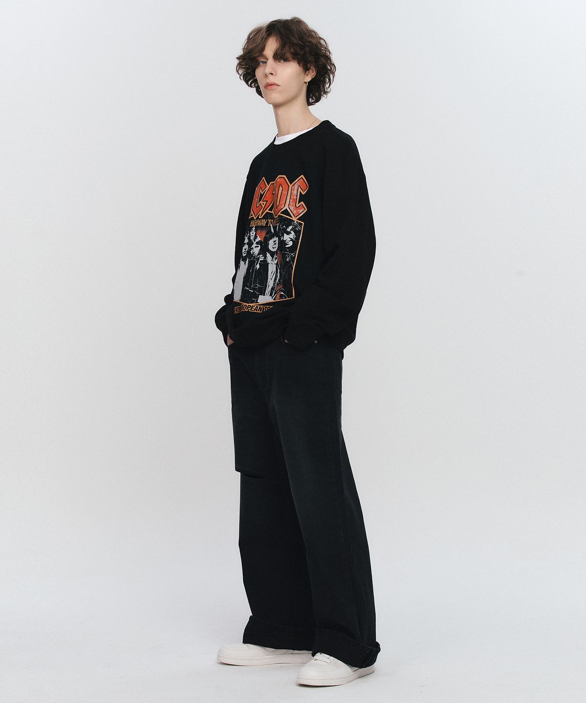 브라바도(BRAVADO) ACDC Highway To Hell Tour 79 Sweatshirt BK (BRENT2317)
