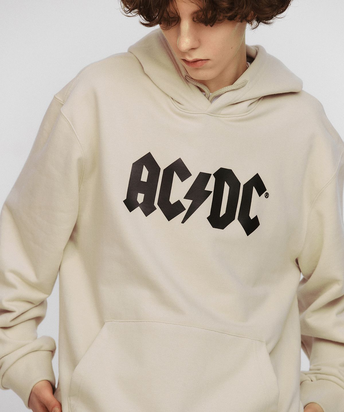브라바도(BRAVADO) ACDC Logo hoodie BE (BRENT2321)