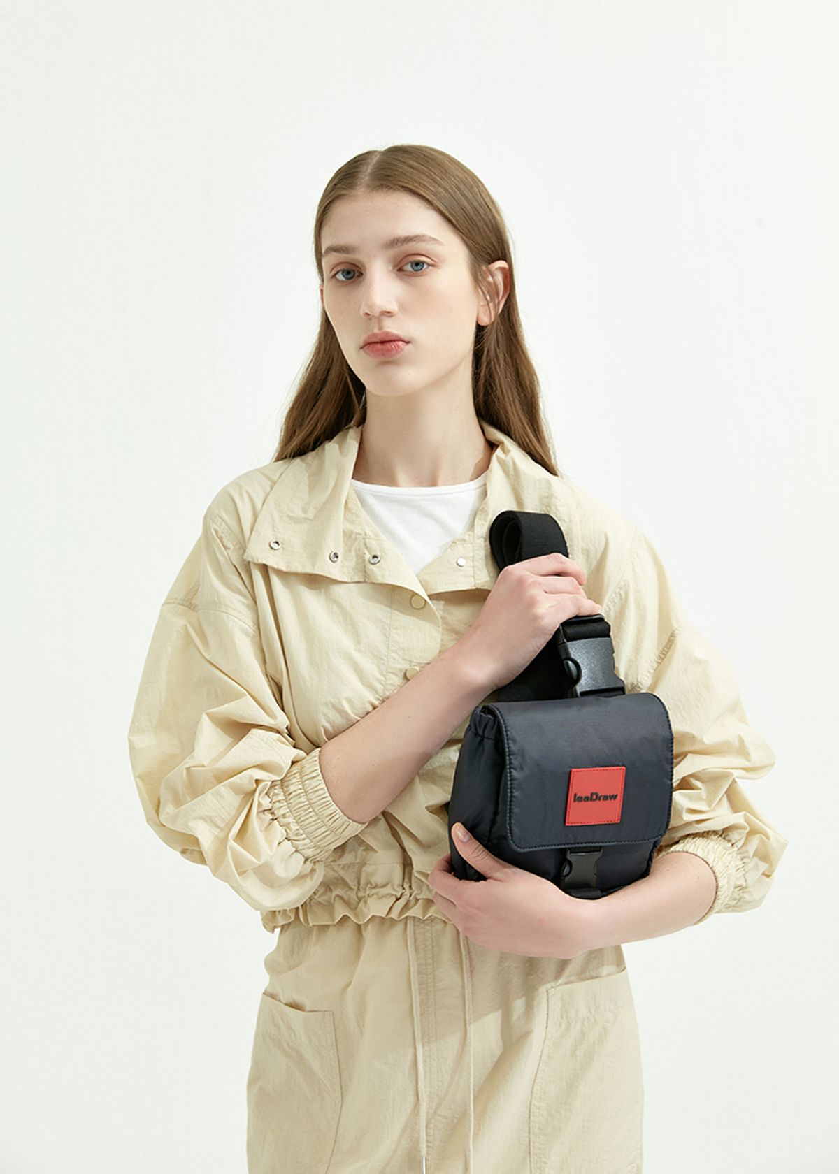 리드로(LEADRAW) B Messenger Bag Black
