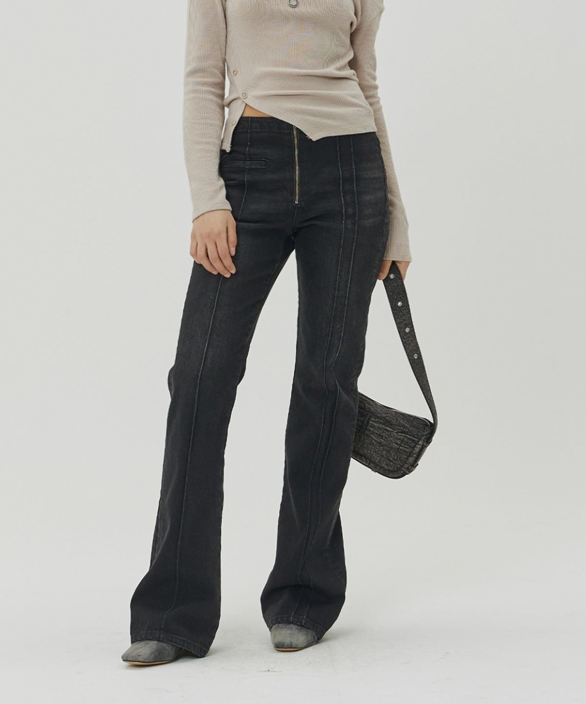 메종미네드(MAISON MINED) (W) FLARE FIT PINTUCK DENIM - BLACK