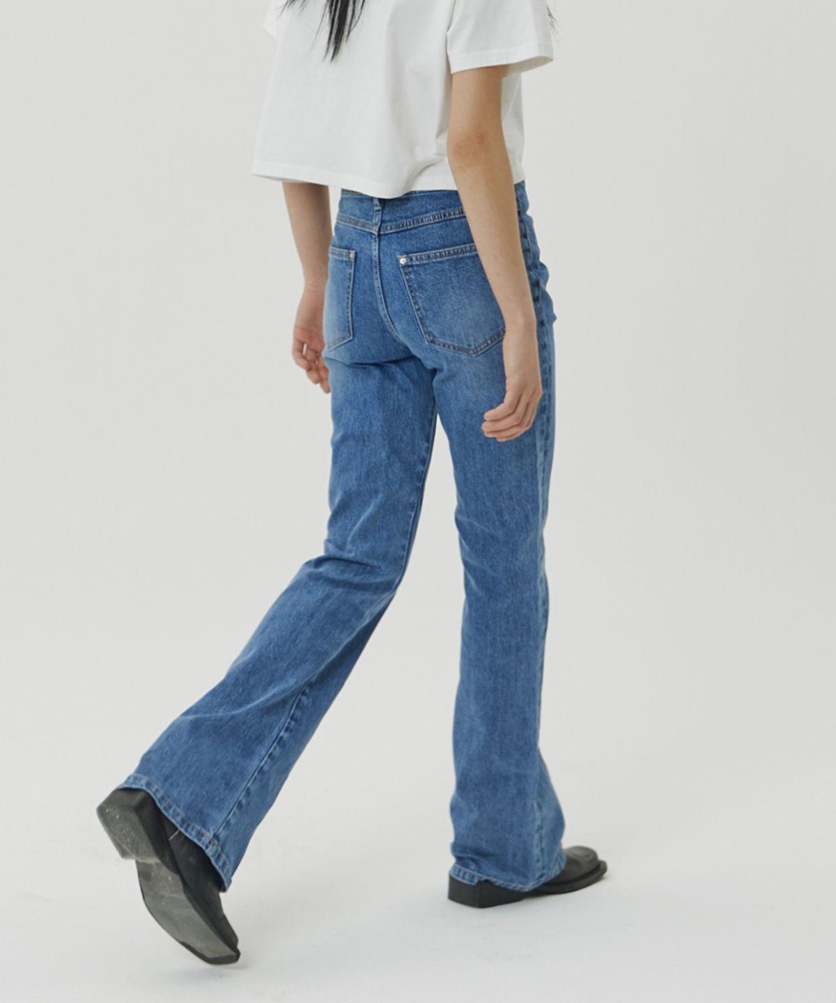 메종미네드(MAISON MINED) (W) FLARE FIT PINTUCK DENIM - BLUE