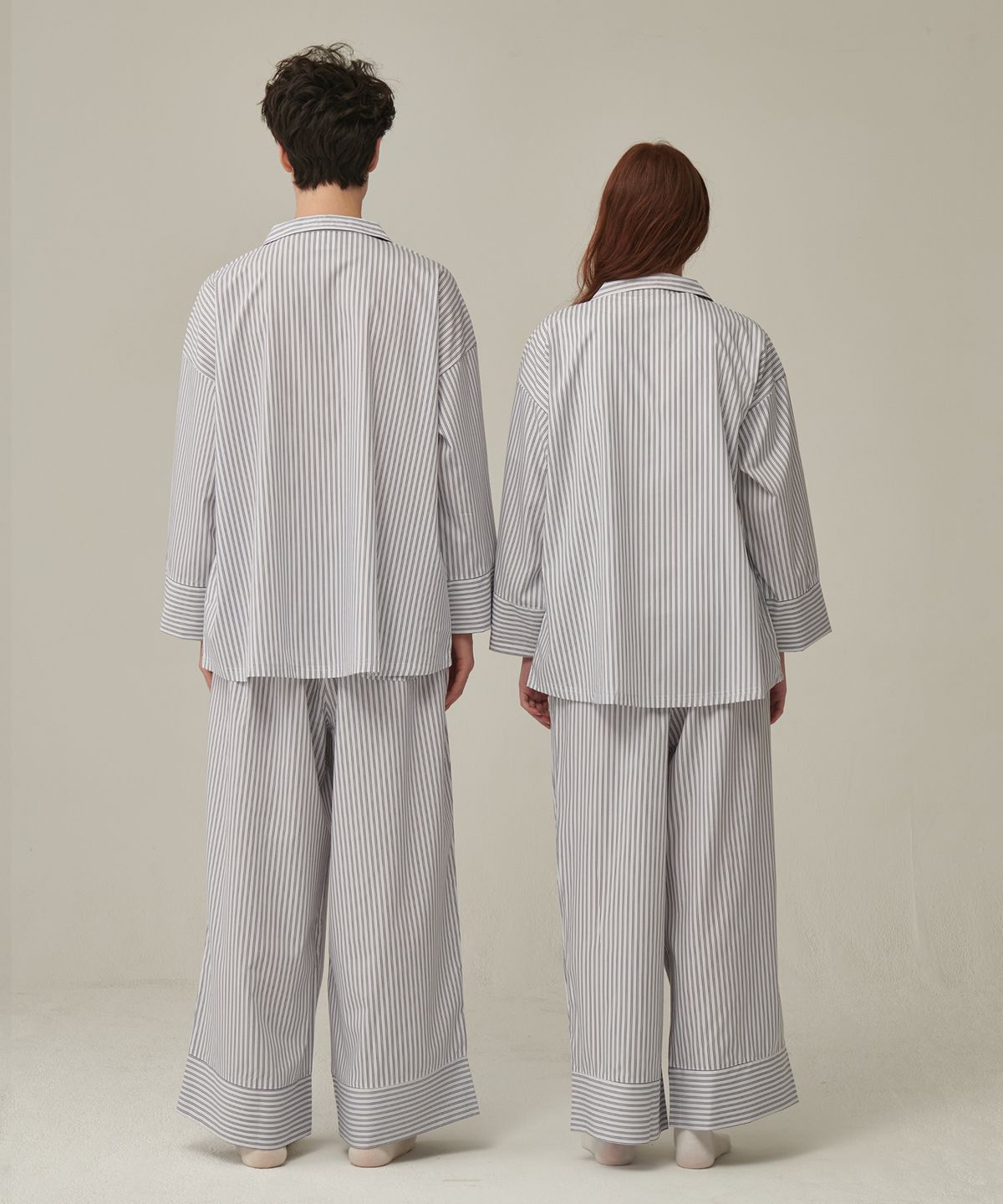 오끼뜨(OGGITT) (uni)도미토리 펜슬 스트라이프 파자마 블랙