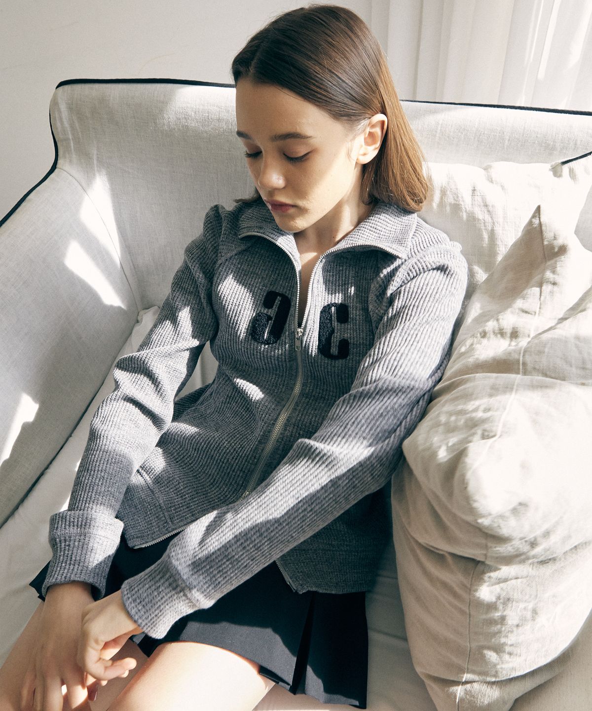 아트스피크하우스(ART SPEAK HOUSE) RAGLAN CUTTING ZIP UP_CHARCOAL