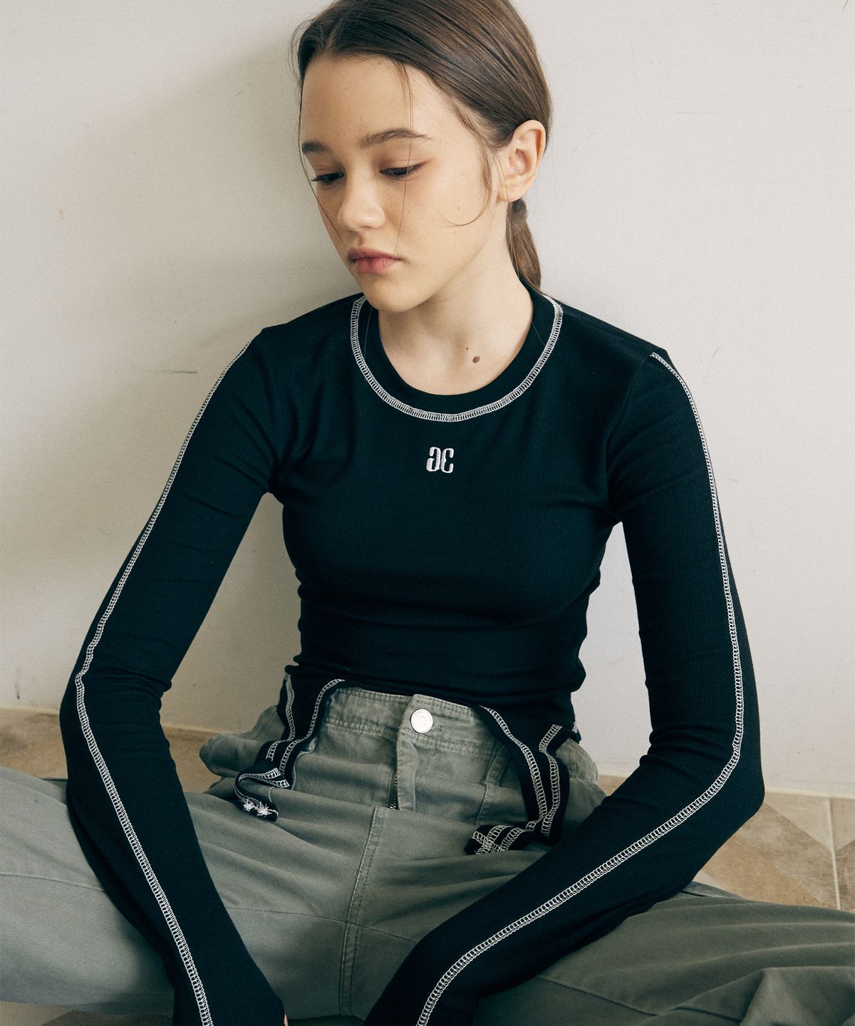 아트스피크하우스(ART SPEAK HOUSE) BODY SHAPE LONG SLEEVE_BLACK