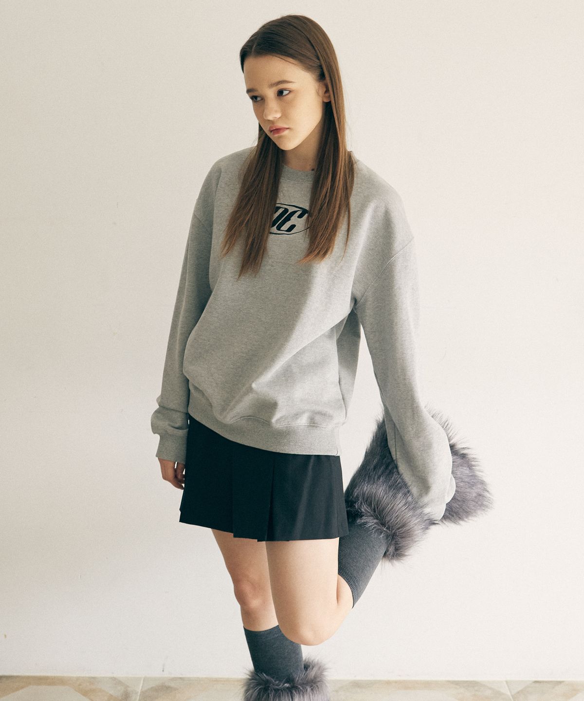 아트스피크하우스(ART SPEAK HOUSE) AE LOGO SWEAT SHIRT_GRAY