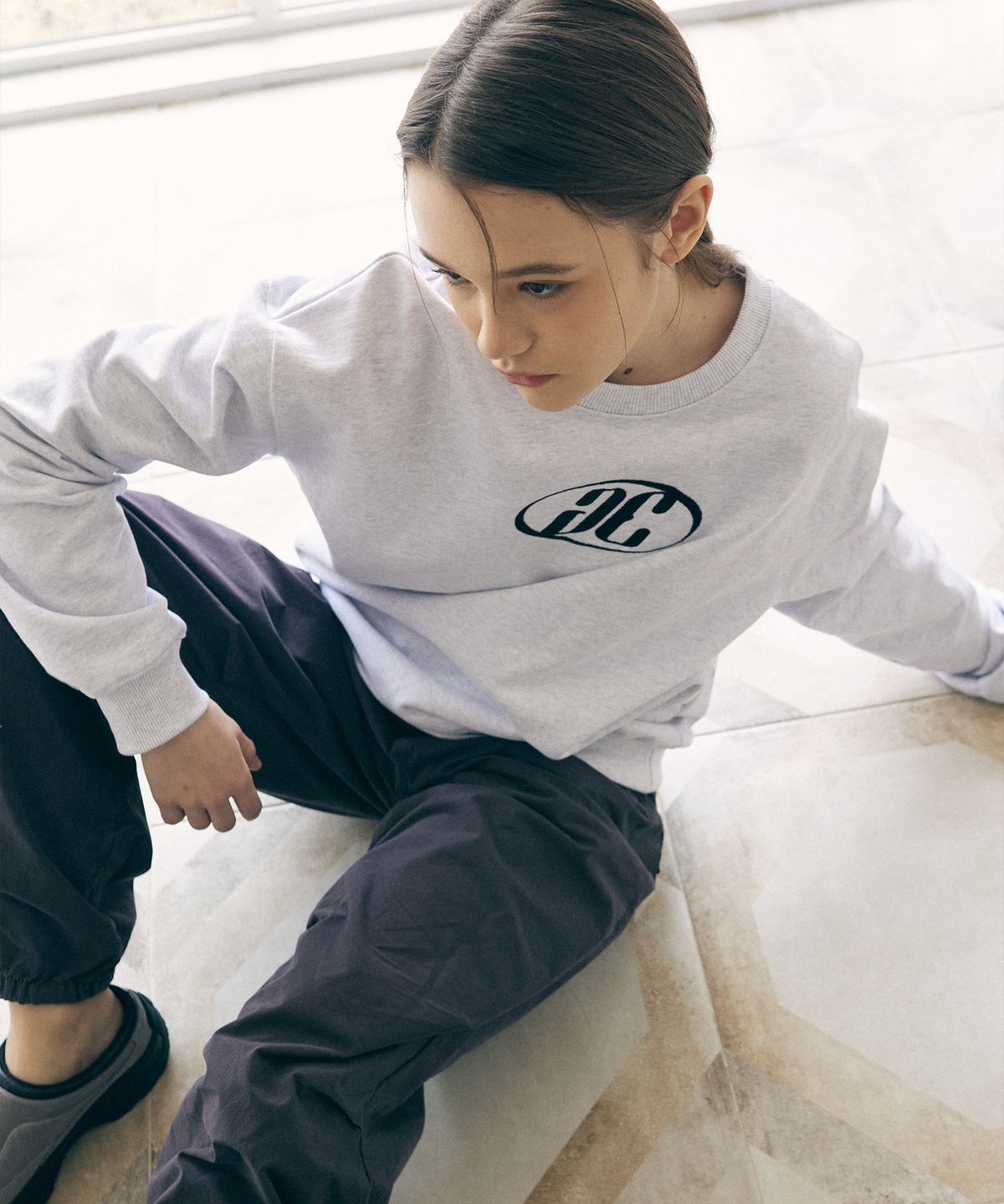 아트스피크하우스(ART SPEAK HOUSE) AE LOGO SWEAT SHIRT_MELANGE