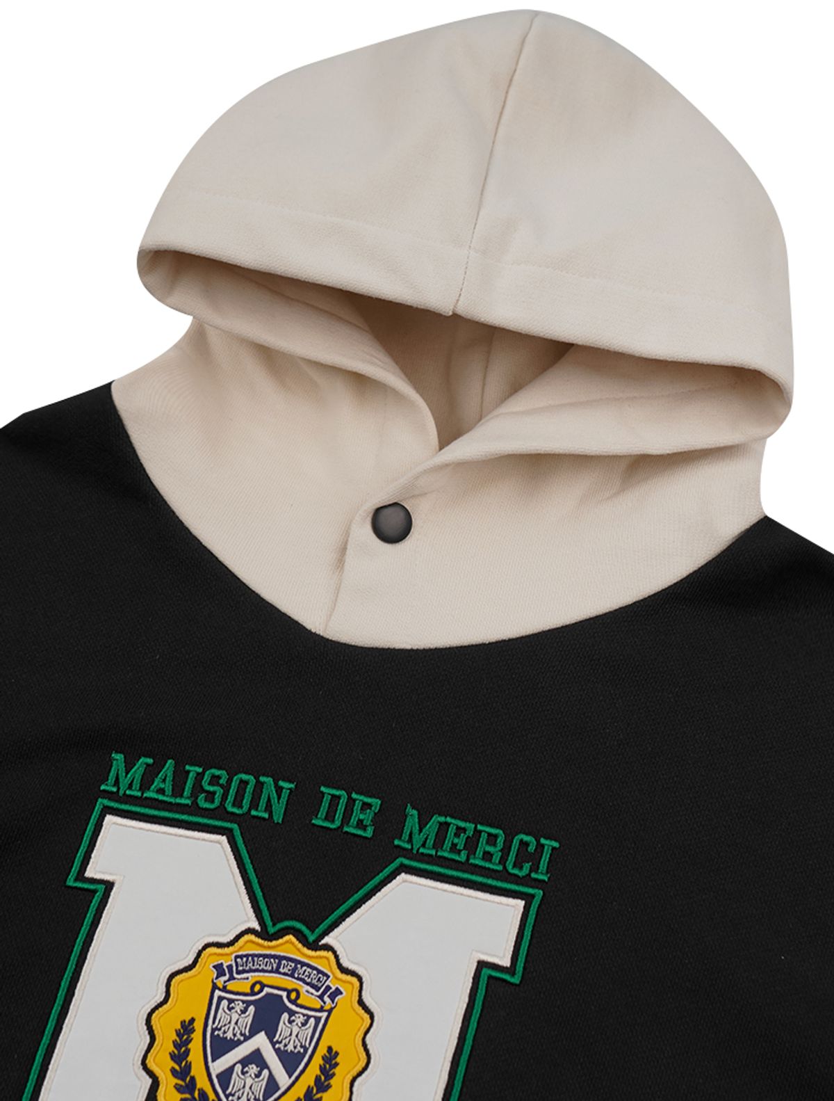 라 메종 스튜디오(LA MAISON STUDIO) UNISEX 메종 심볼 럭비 스냅 후드 블랙(FCD1TS102M)