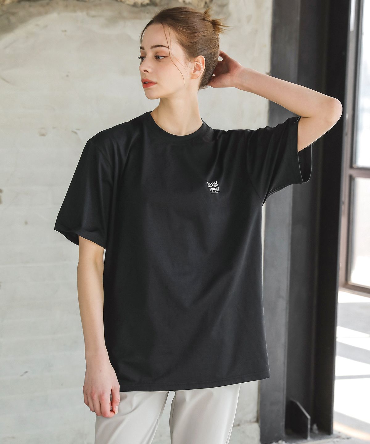 블랙몬스터핏(BLACK MONSTER FIT) 러닝 소로나  반팔 (BLACK) / BM220119