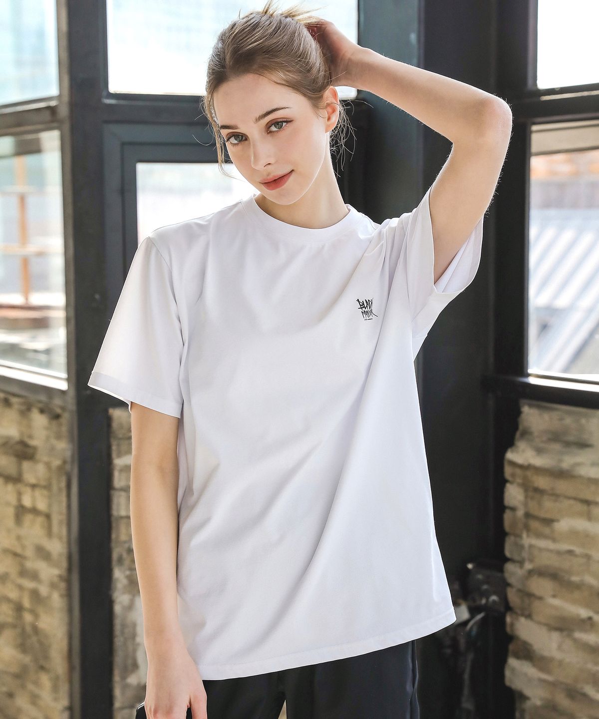 블랙몬스터핏(BLACK MONSTER FIT) 러닝 소로나  반팔 (WHITE) / BM220119