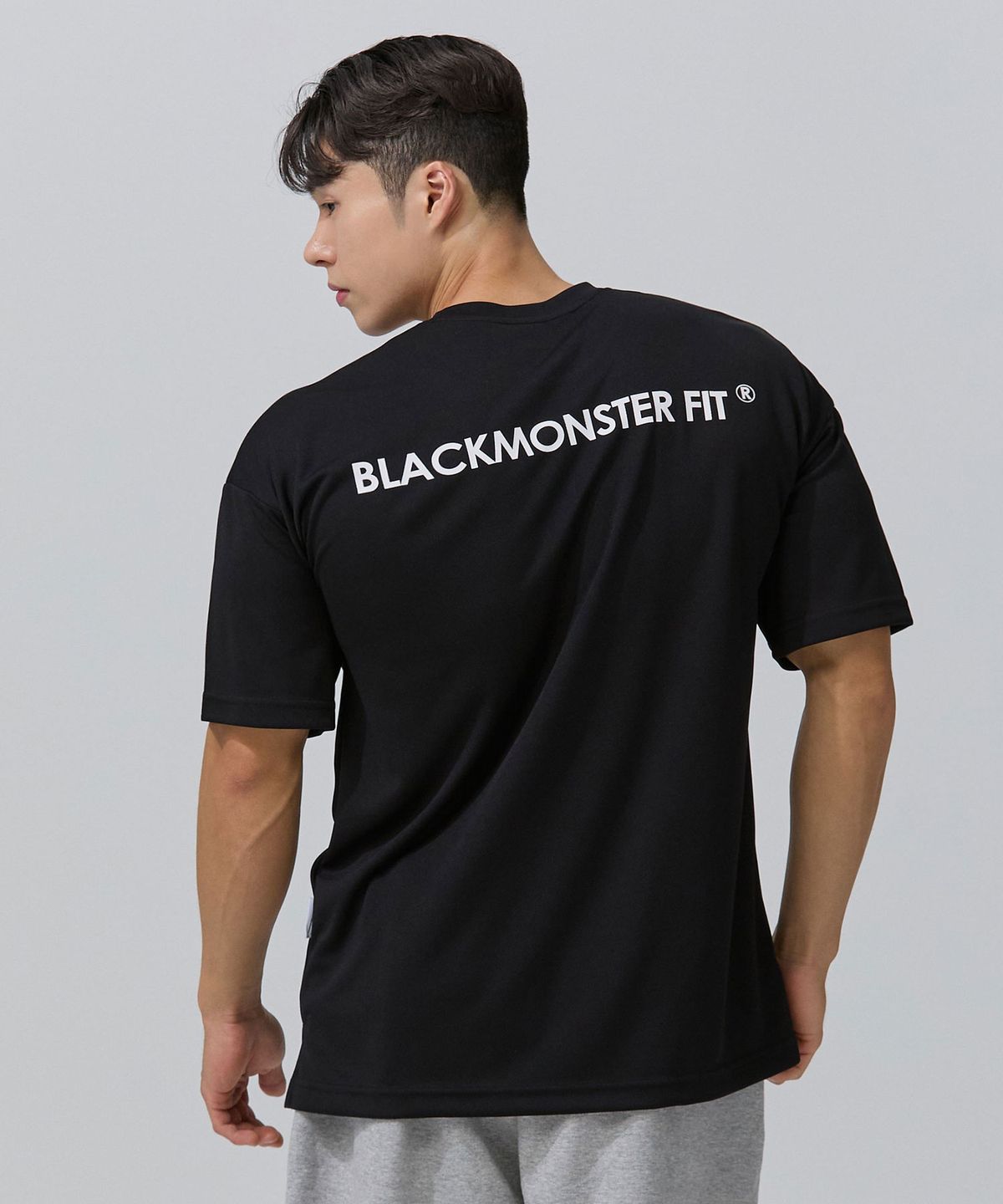 블랙몬스터핏(BLACK MONSTER FIT) 기능성 쿨에버 오버핏 반팔 티셔츠 (BLACK) / BM200214