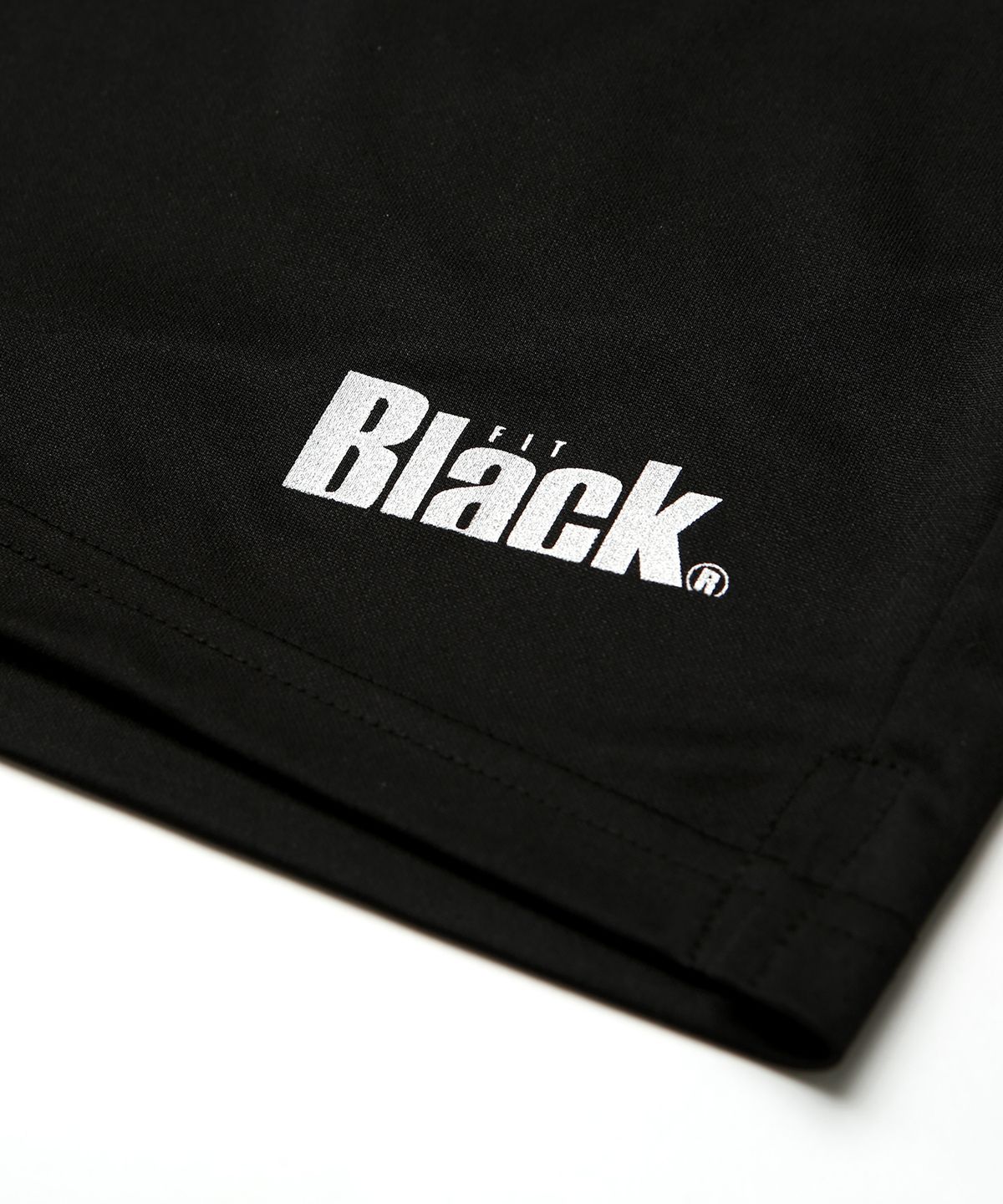 블랙몬스터핏(BLACK MONSTER FIT) 블랙 실버 레터링 니트 숏 팬츠 (BLACK) / BM190403