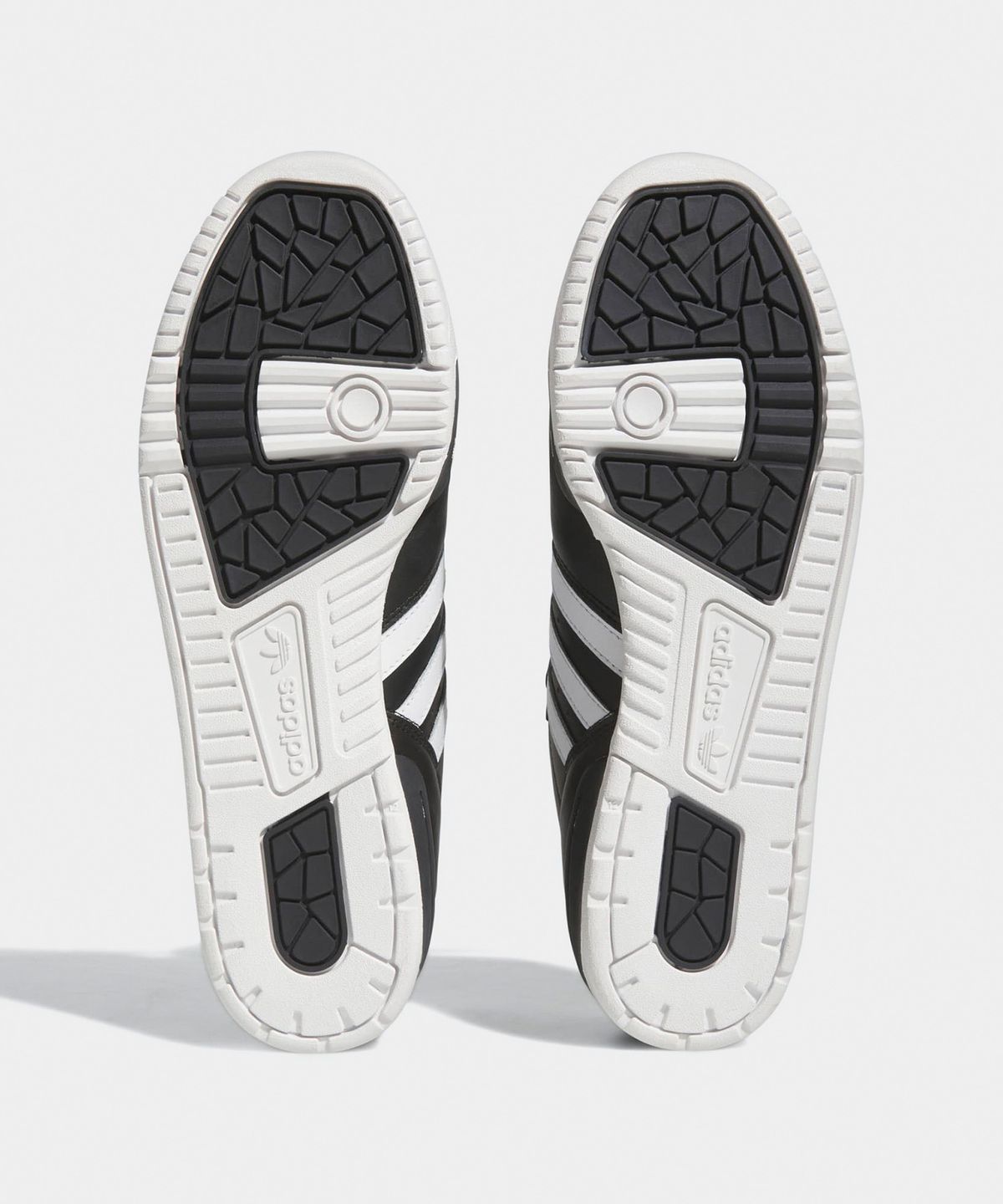 아디다스(ADIDAS) 라이벌리 로우 - 블랙:화이트 / FZ6327