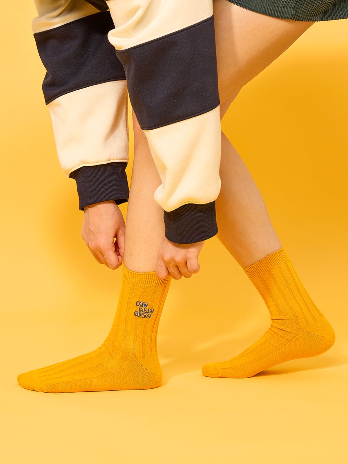 싹스오버왓에버(SOXOVERWHATEVER) ZIZONE Color Socks