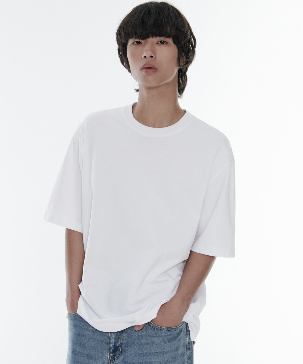 무신사 스탠다드(MUSINSA STANDARD) [쿨탠다드] 릴렉스 핏 크루 넥 피케 티셔츠 [화이트]