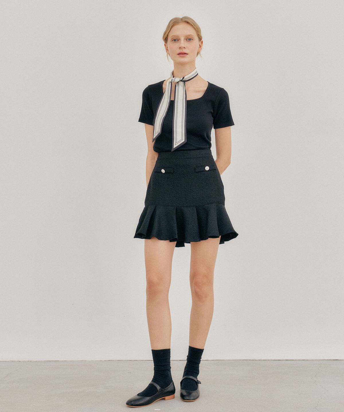 엽페(YUPPE) TWEED SHIRRING SKIRT_BLACK