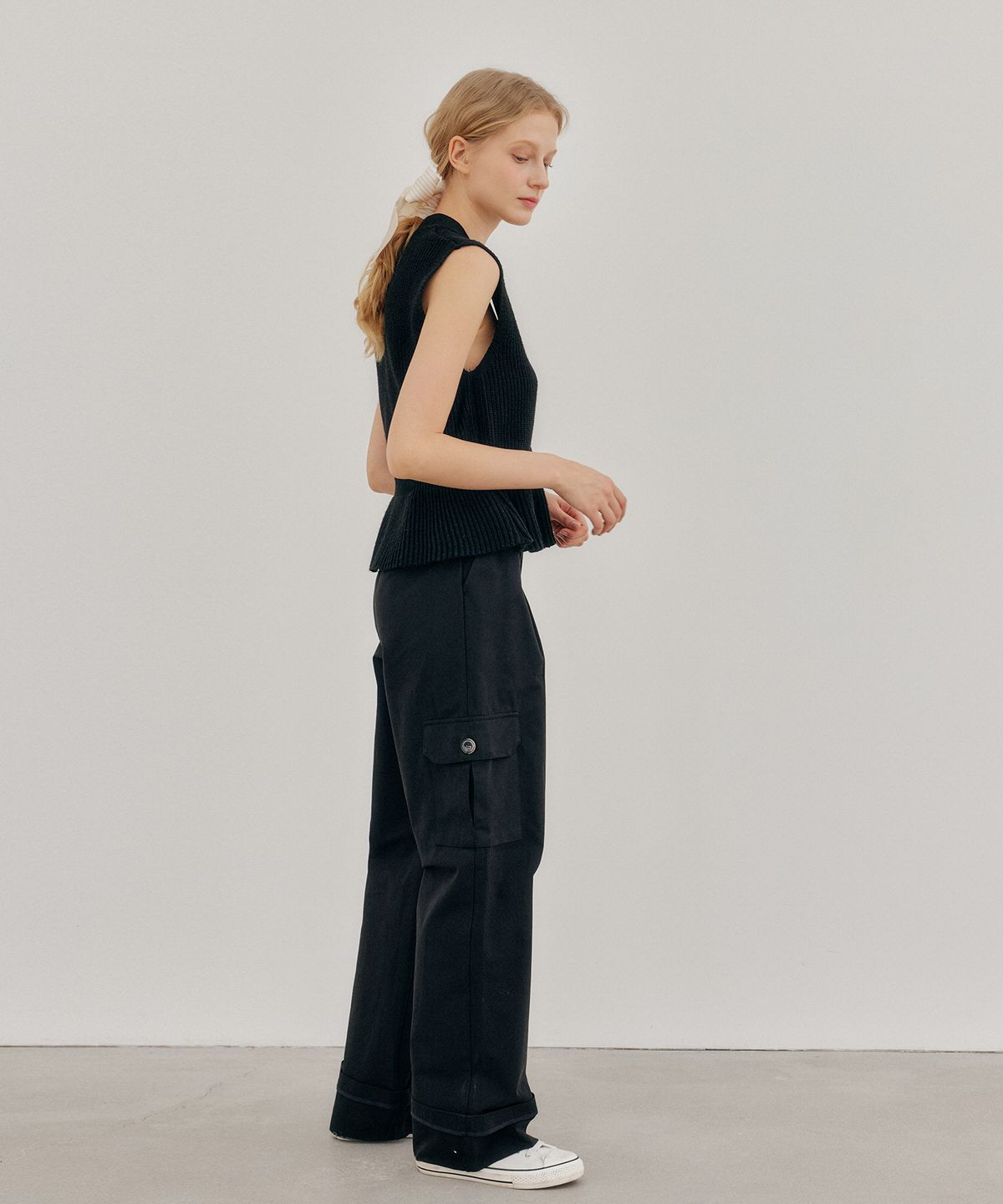 엽페(YUPPE) ROLL UP PANTS_BLACK