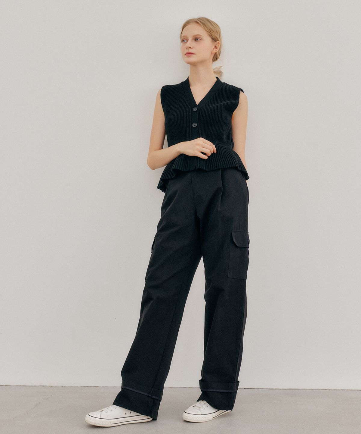 엽페(YUPPE) ROLL UP PANTS_BLACK